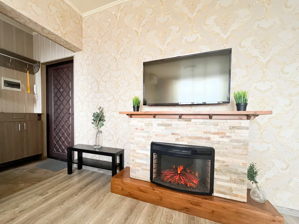 Уютная квартира с камином