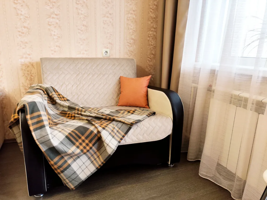 Большая 2-комнатная квартира с большой кухней, рядом озеро