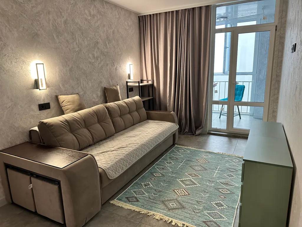 3-комнатная квартира в 500 метрах до моря