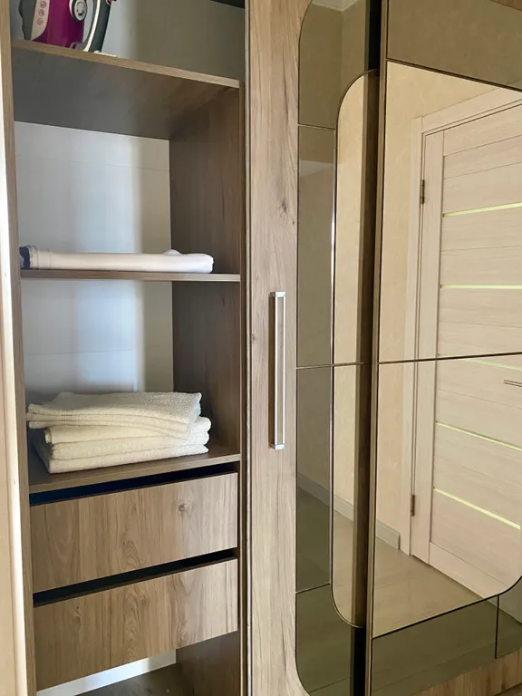 Просторная квартира с видом на горы в центре города