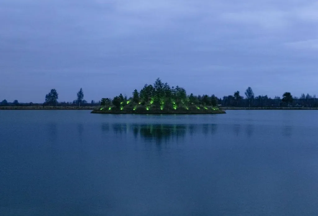 Коттедж Уютный экодом в лесу на берегу озера с рыбалкой — Кушелово