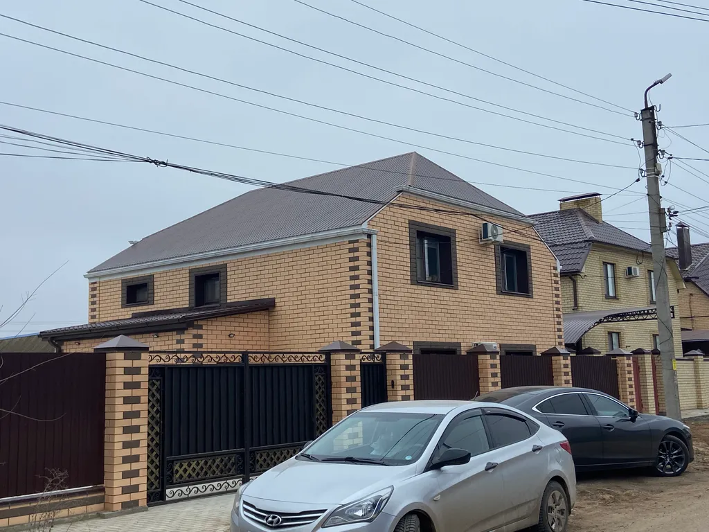 Коттедж Уютный новый дом в центре города — Элиста