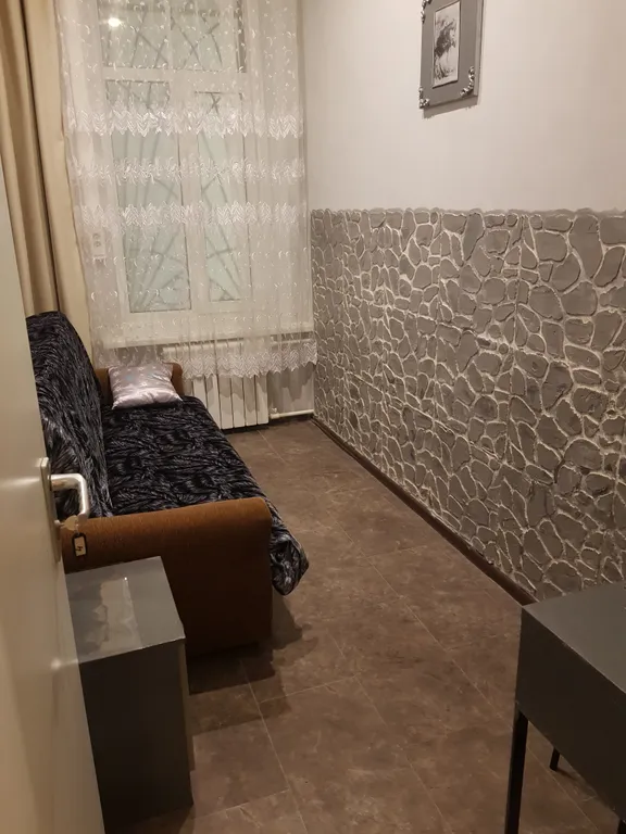 Квартира Двухместный номер эконом с двухспальным диваном — аренда посуточно в Санкт-Петербург