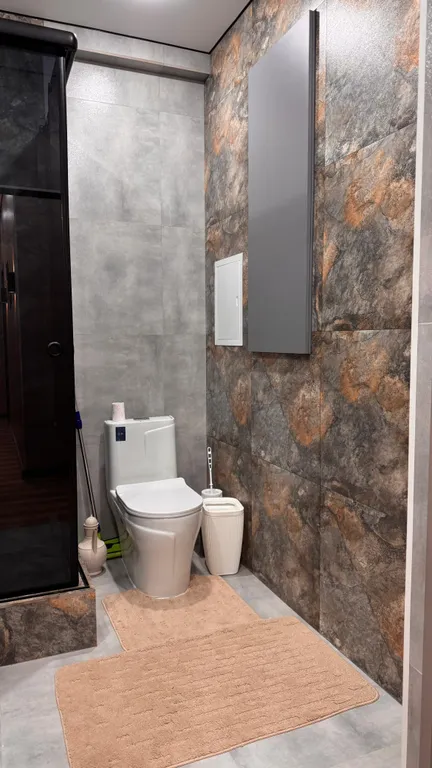 Полноценная двухкомнатная квартира в центре города