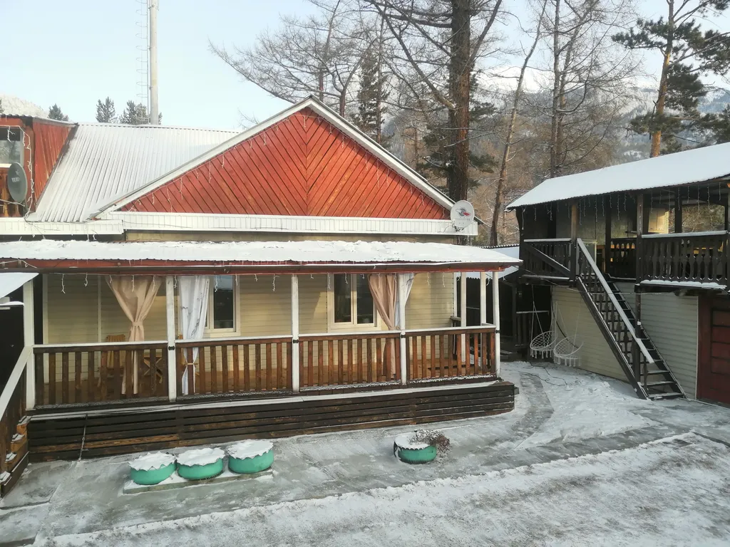 Дом в 3 минутах от источника.
Бесплатная парковка.
Большая кухня.