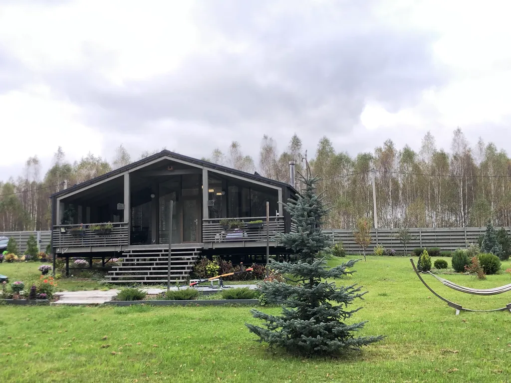 Коттедж Дом на прилесном участке в окружении реки — Горки