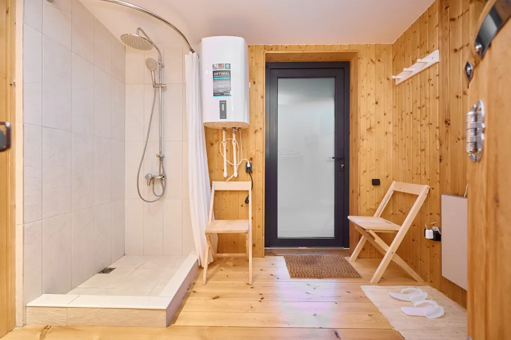 Уютная А-фрэйм хижина в горах Адыгеи