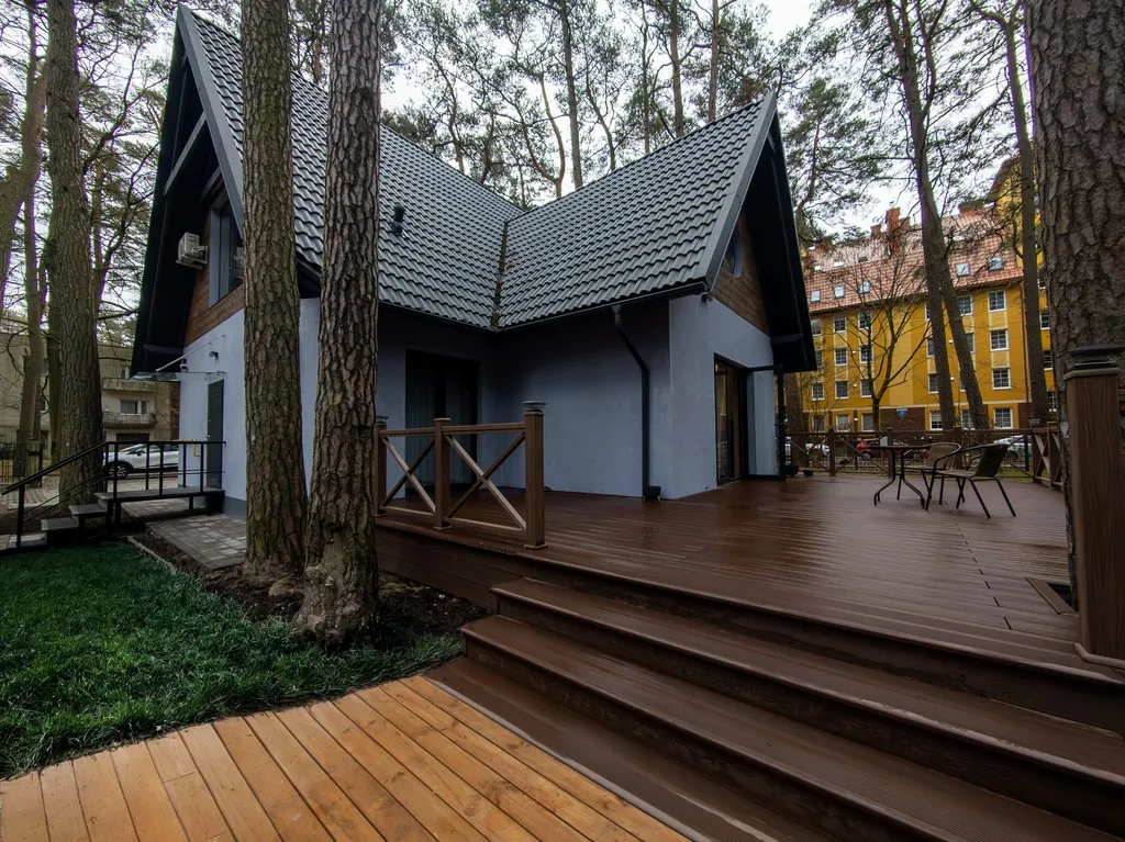 Уникальные апартаменты с террасой в центре Светлогорска