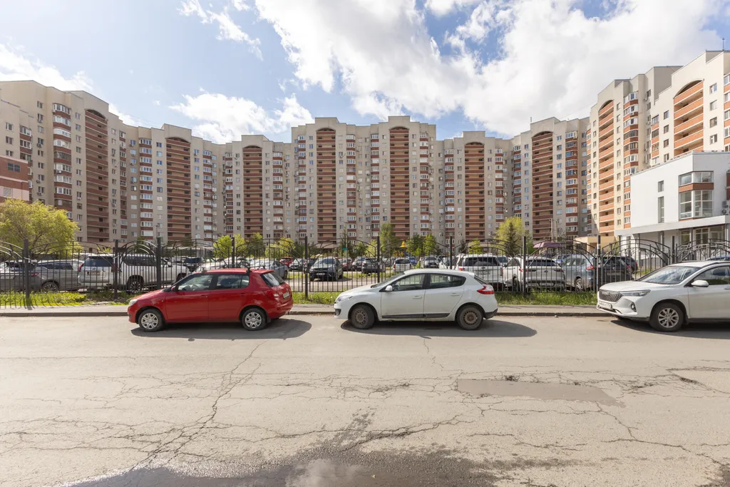 Квартира 4-комнатная Квартира — Казань