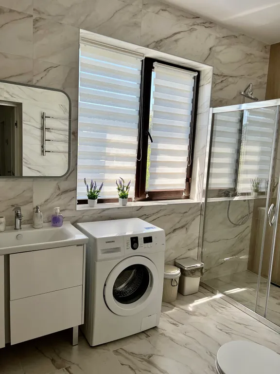 Квартира в доме с бассейном на набережной