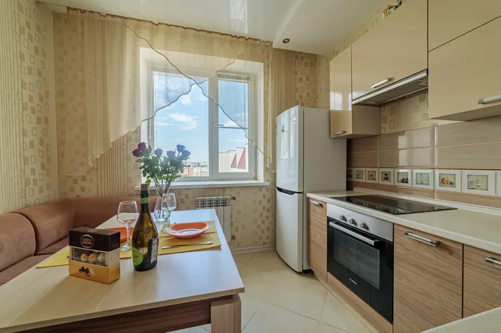 Тихий двор в центре города, своя парковка