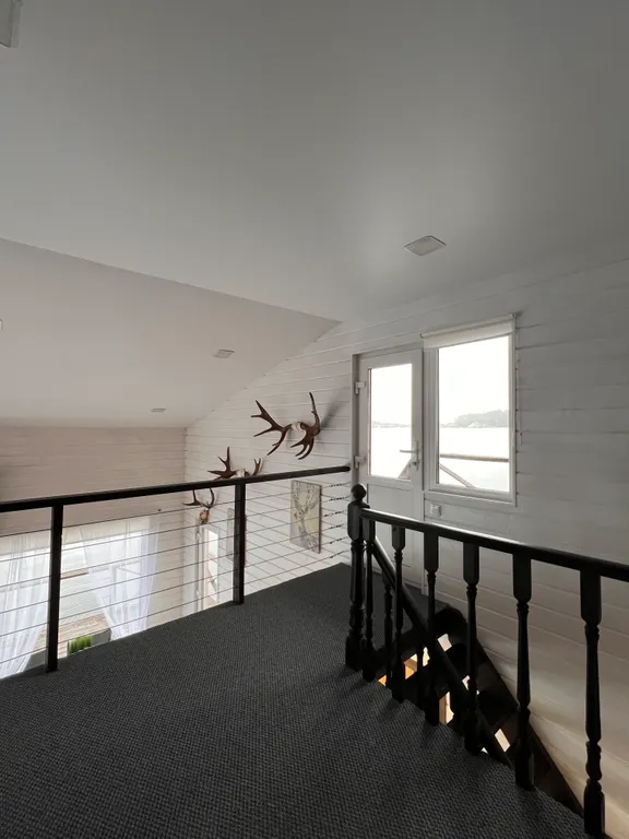 Плавающий дом CliffHouse