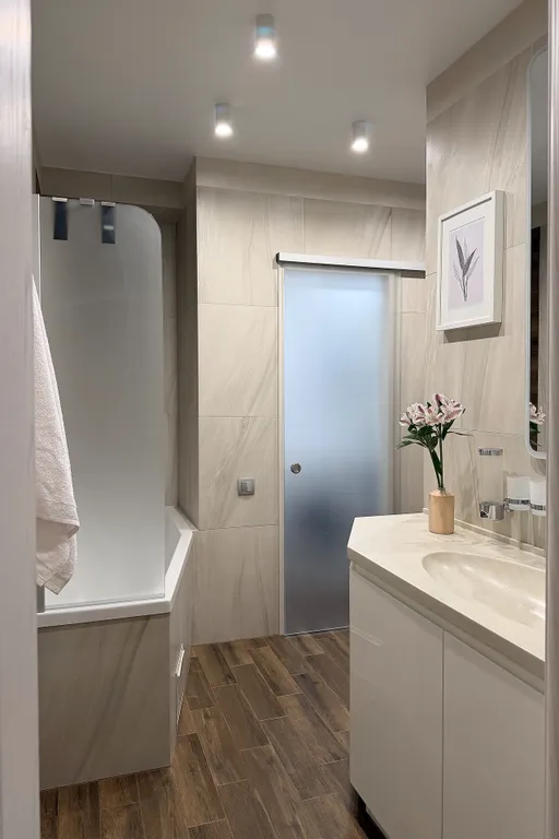 Уютные апартаменты с дизайнерским ремонтом в районе Солнечного берега