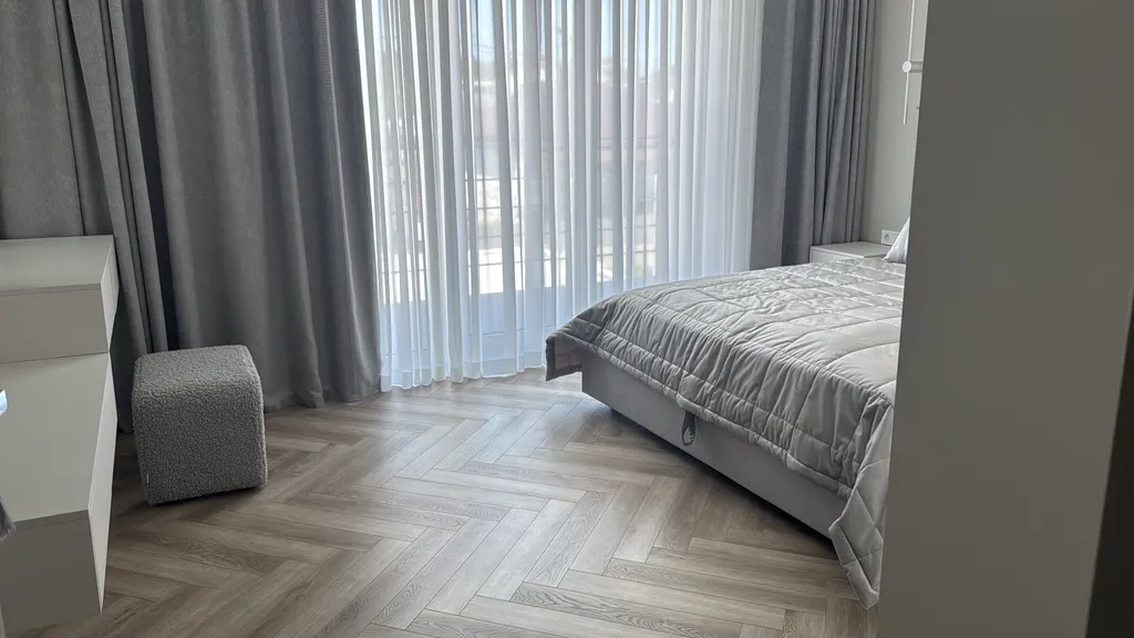 4 комнатный Дом с бассейном