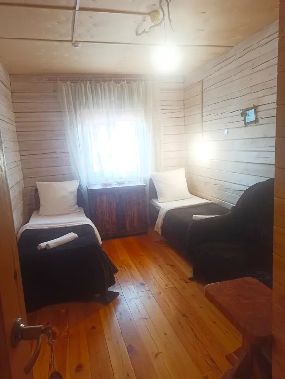 Комната с диваном