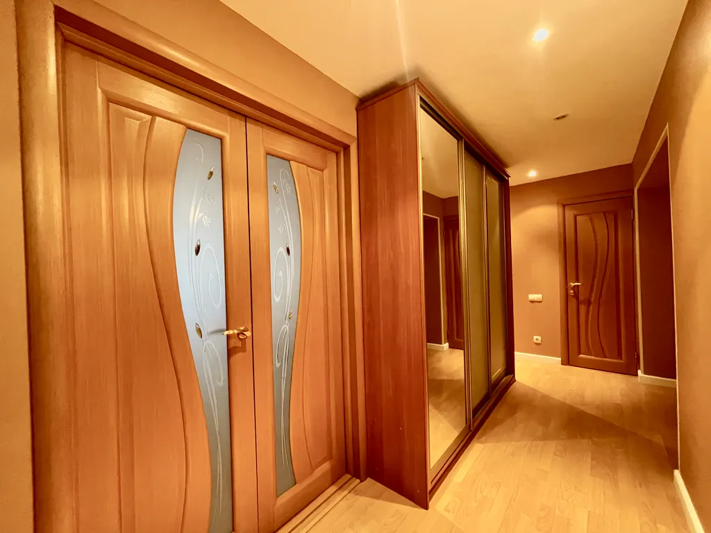 Просторная квартира с 4 изолированными комнатами в центре города