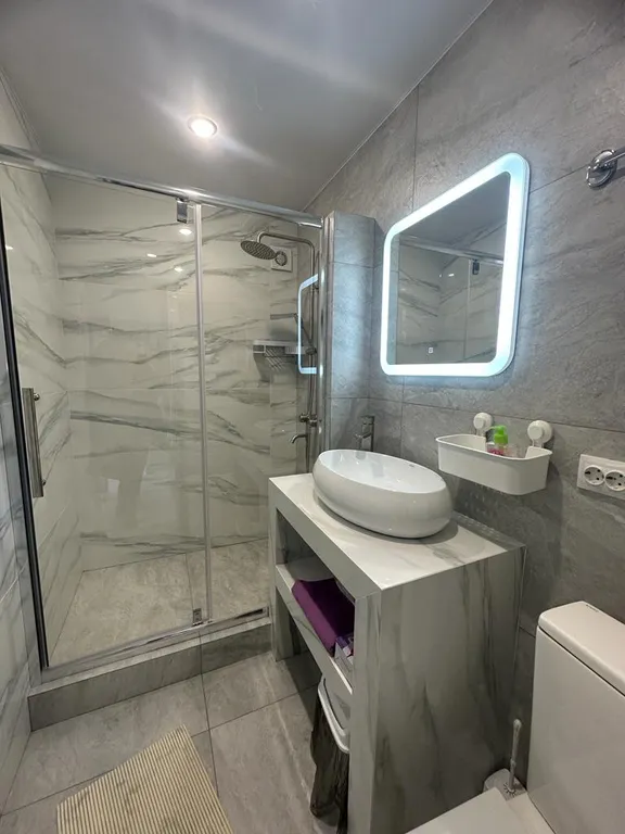 Уютный домик возле набережной