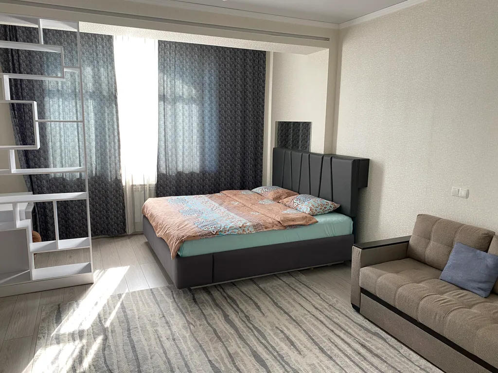 Квартира в центре с видом на Белый дом и горы — аренда посуточно в Бишкек