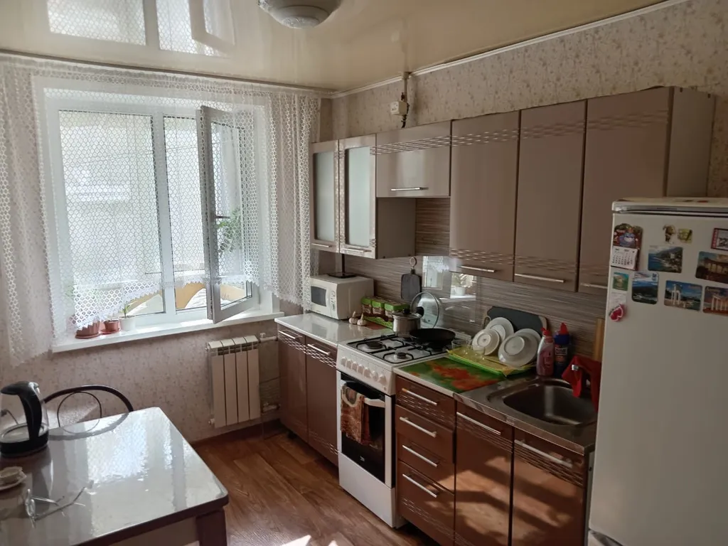 Комната в квартире с хозяйкой