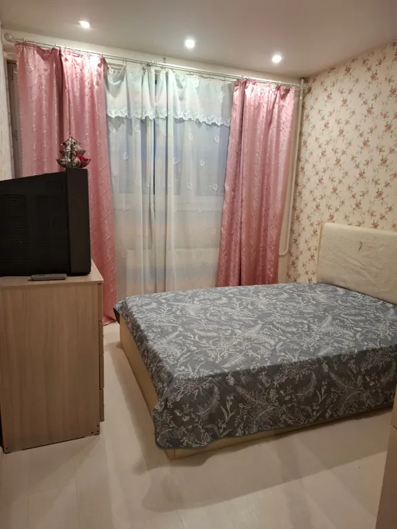 Двухкомнатная квартира рядом с Радео Драйв