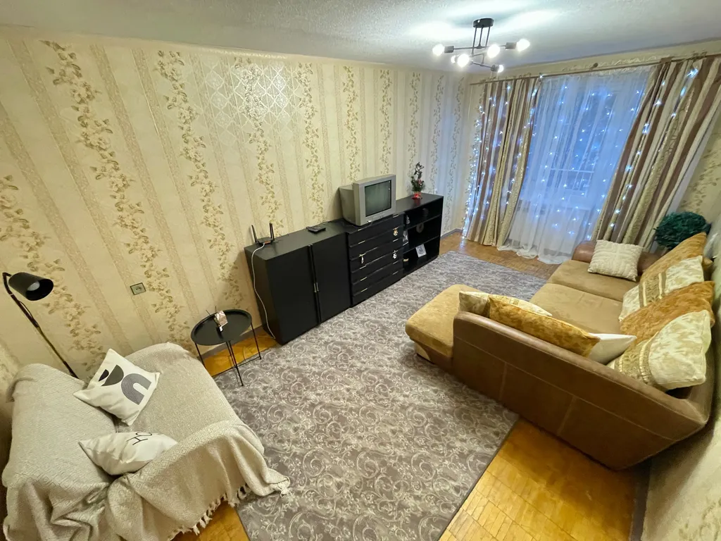 Квартира рядом с пляжем,у кинотеатра "Современник"