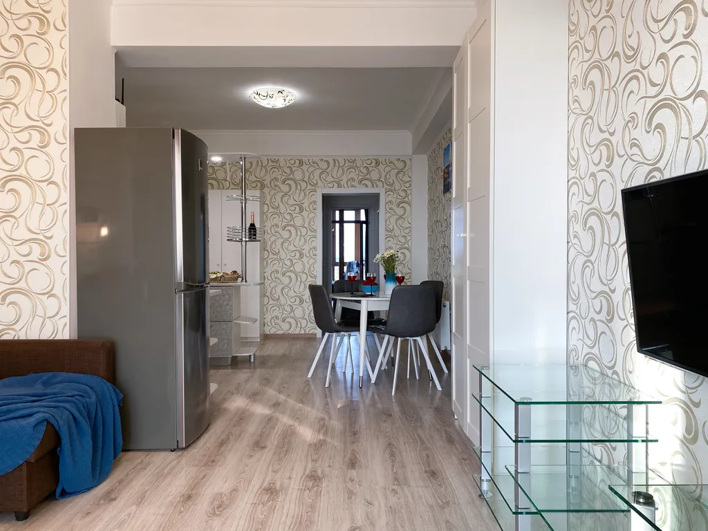 2-комнатные видовые апартаменты с бассейном у моря