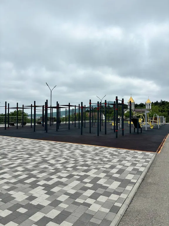 Апартаменты на берегу озера с видом на гору Бештау