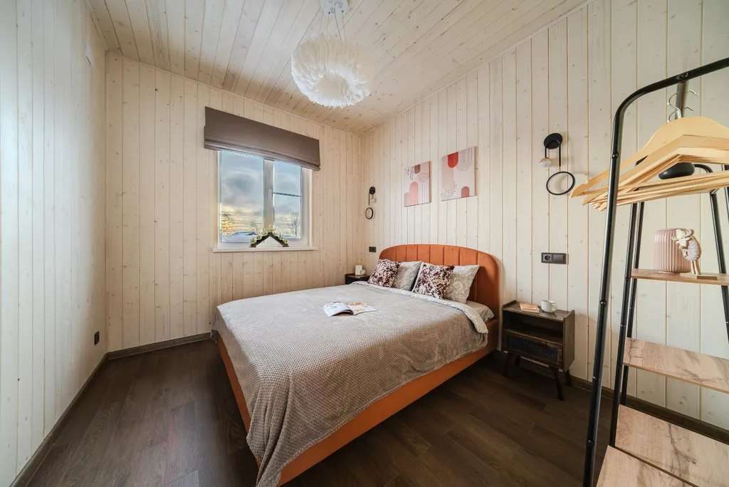 Новый дом с большим столом, кинотеатром, баней