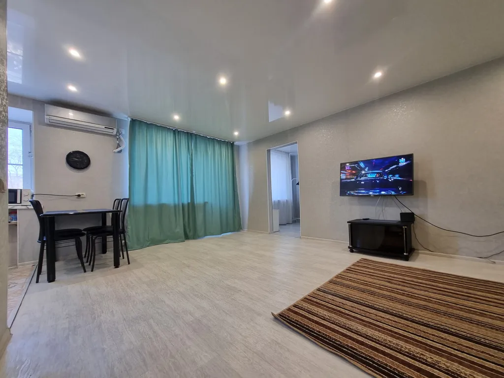 Квартира Квартира Уютнaя, проcтоpная, светлая квaртиpа в отличнoм cостоянии в центре — Хабаровск