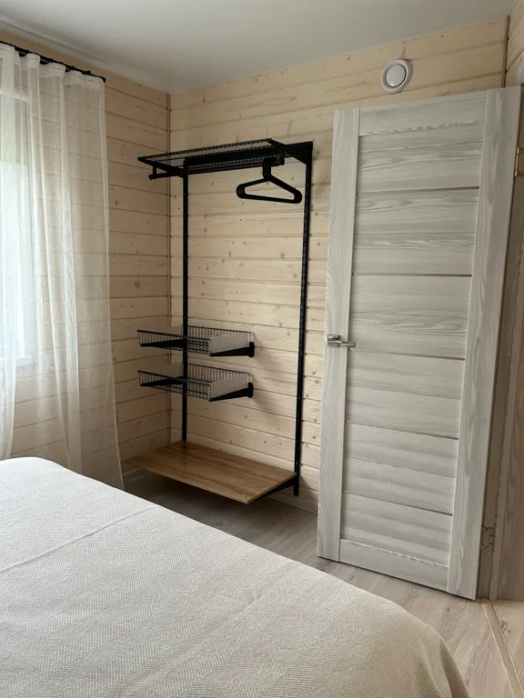 Дом на берегу реки