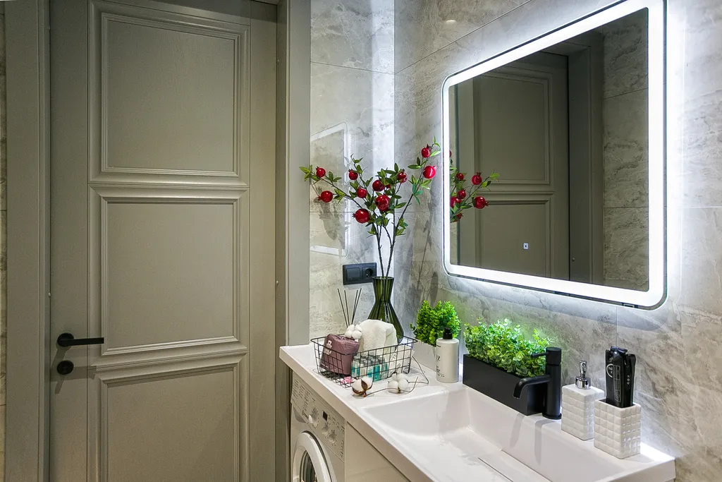 Гранатовый. На большую семью, вид на лес