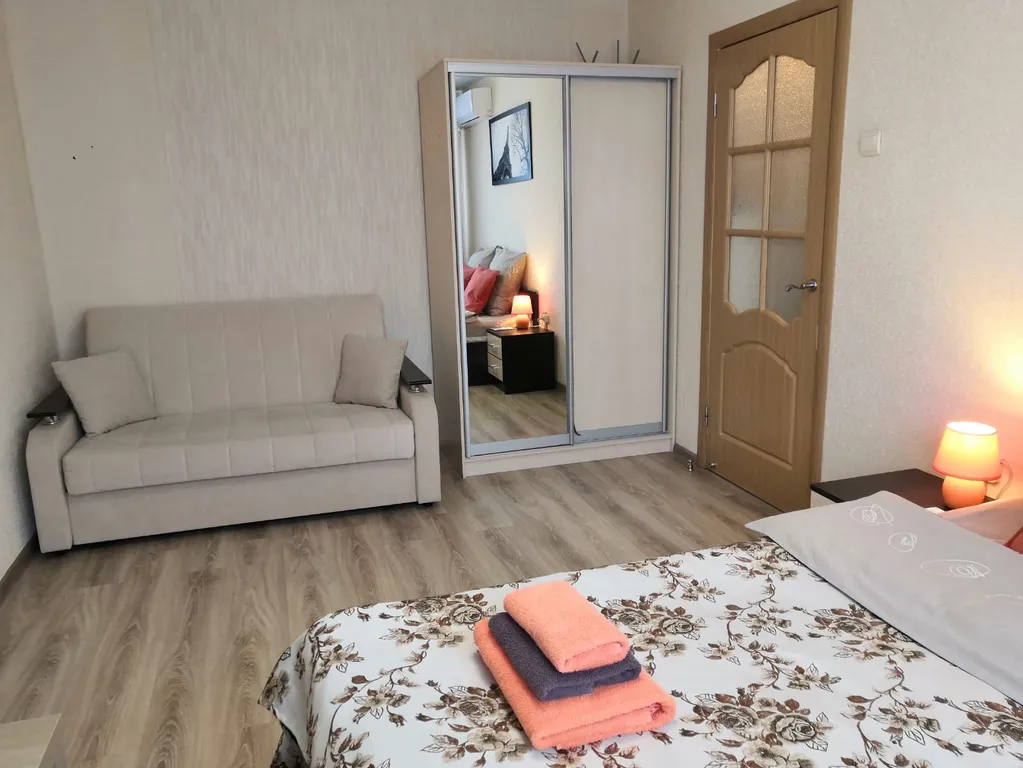 Orange Time гостевая квартира у метро