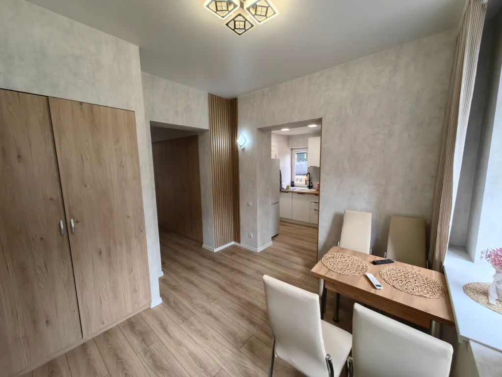 Уютный дом в центре города с мангалом и теплым бассейном