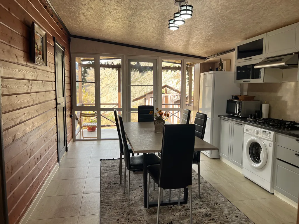 Домик на солнечном холмике Гуниба