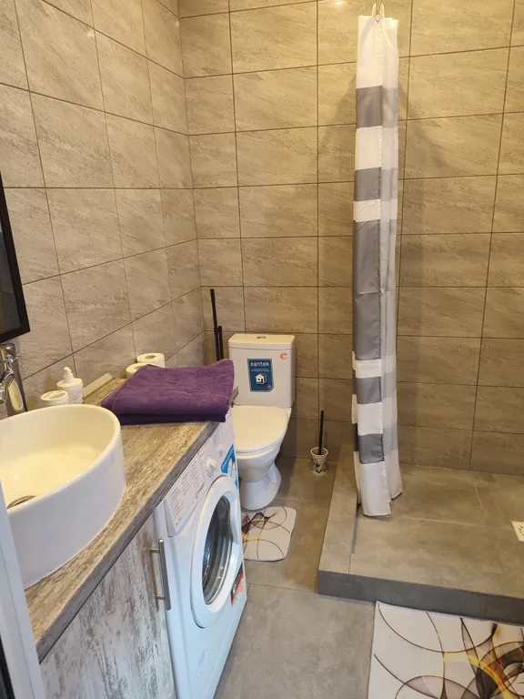 Уютная квартира - студия, в тихом районе города