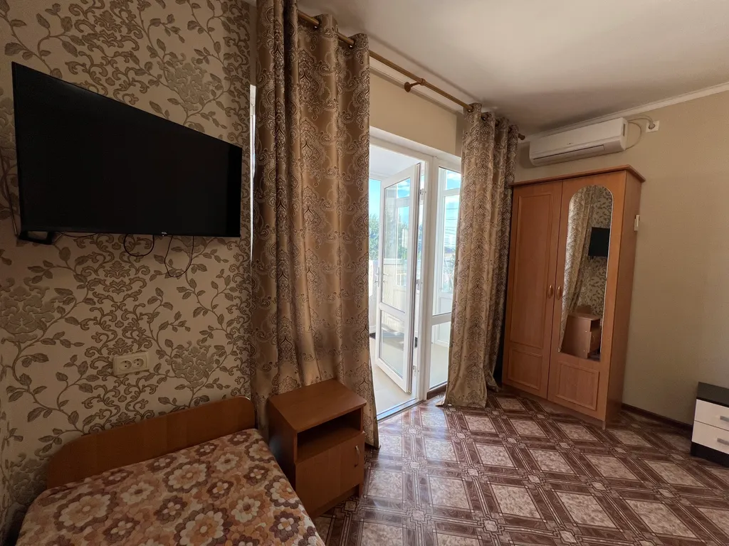 Двухкомнатный дом с кухней на 2 этаже