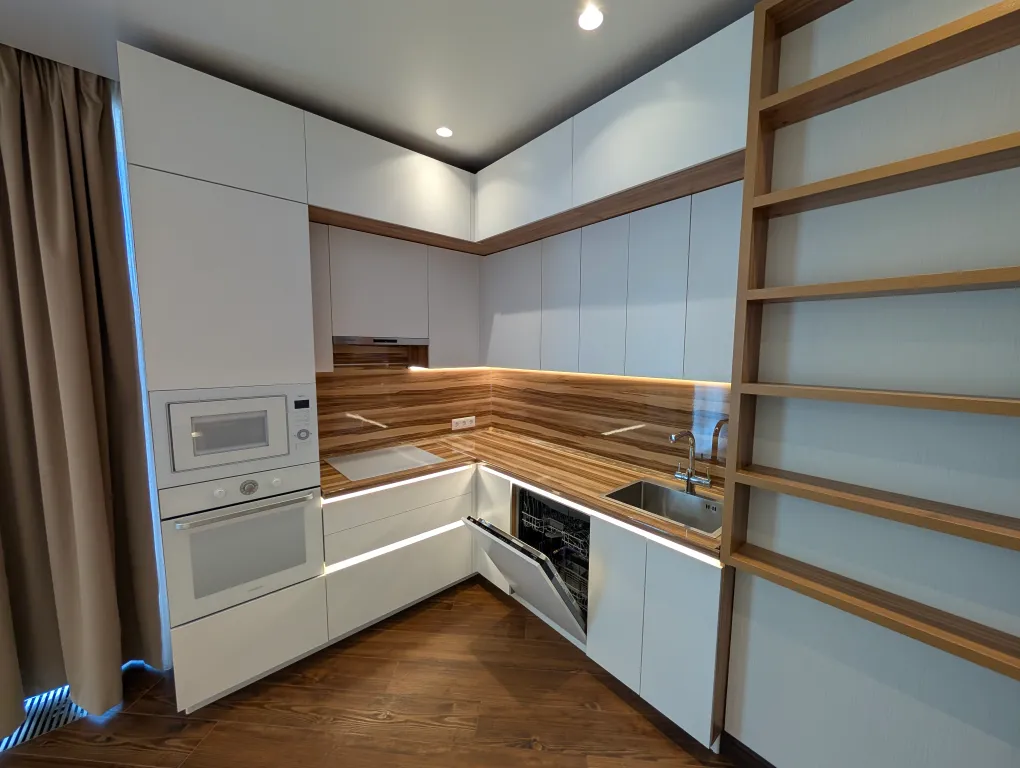 Новый апартамент 129м2 с лучшим видом на центр Севастополя