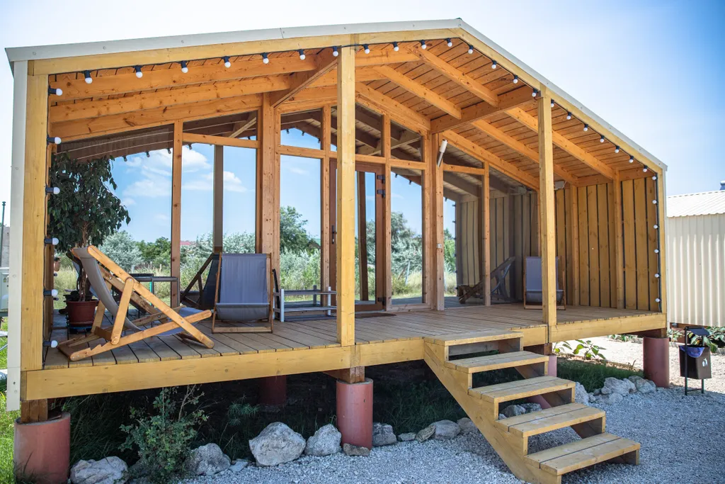 Коттедж Отдельный, уютный дом в 100 метрах от моря — Новоотрадное