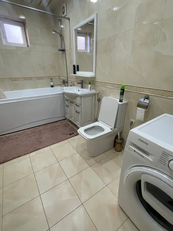 Коттедж с бассейном у Каспия