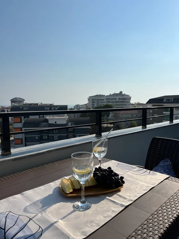 Стильные апартаменты с видом на море