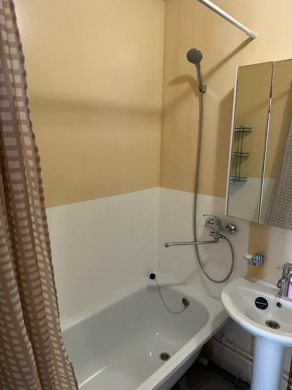 Уютная 2-к квартира около озера