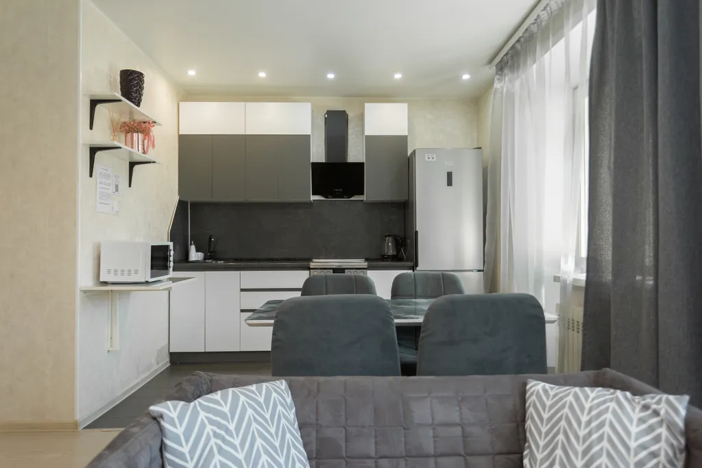 Чистая уютная студия в центре. Заселение до 23-00 ч