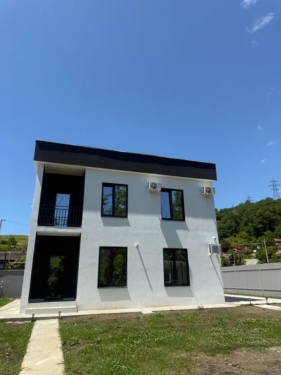 Коттедж Уютный дом на берегу реки и 5 минутах от моря — Нижняя Хобза