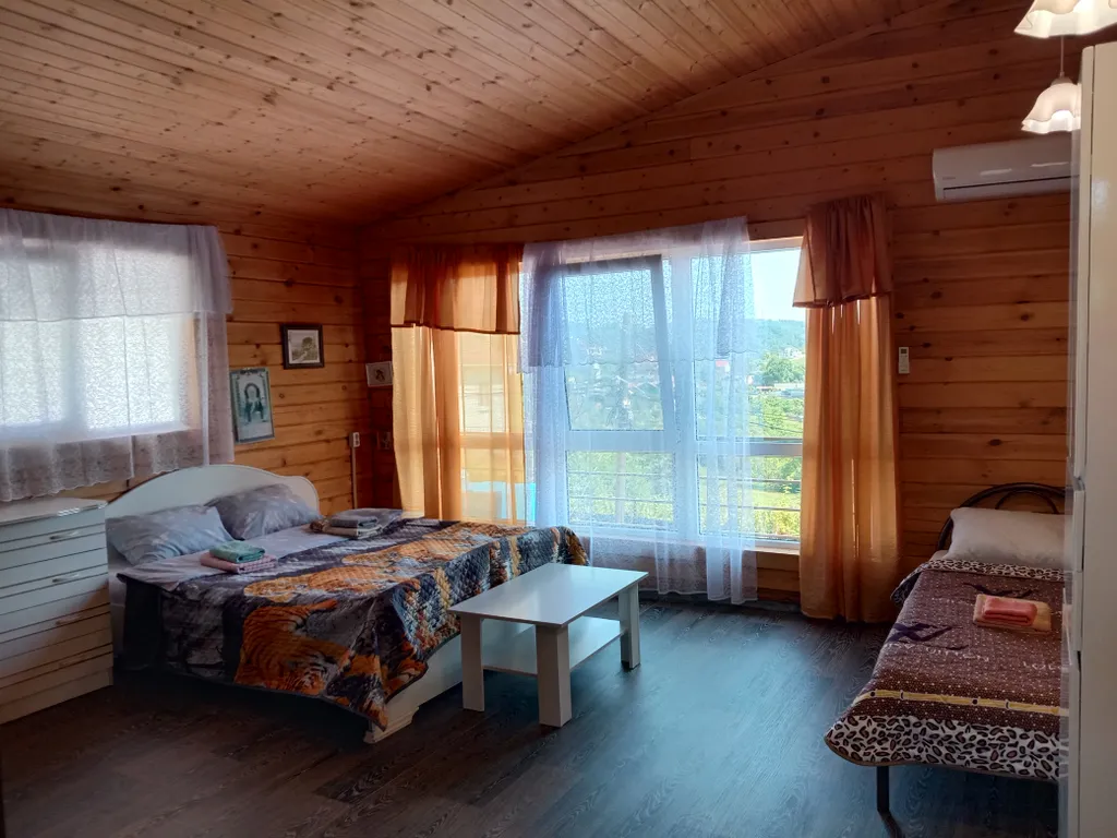 Этаж под ключ с видом на море, лес и горы