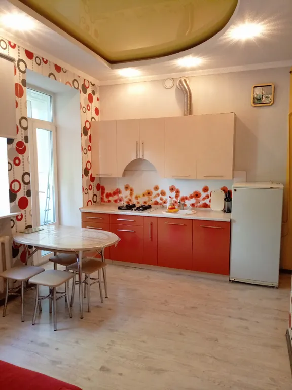 Уютная квартира — аренда посуточно в Каменск-Шахтинский