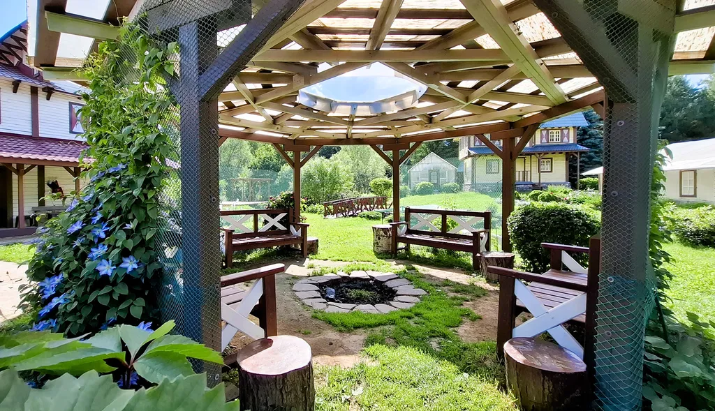 Дом-замок для большой компании