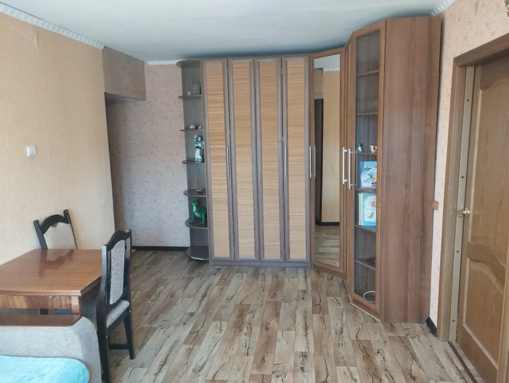 Четырехкомнатная квартира в тихом районе