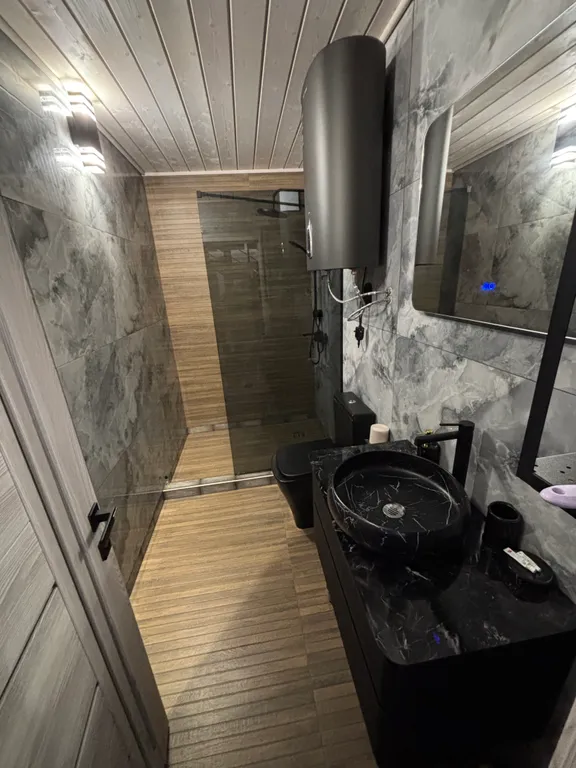 Уютный домик в центре гор