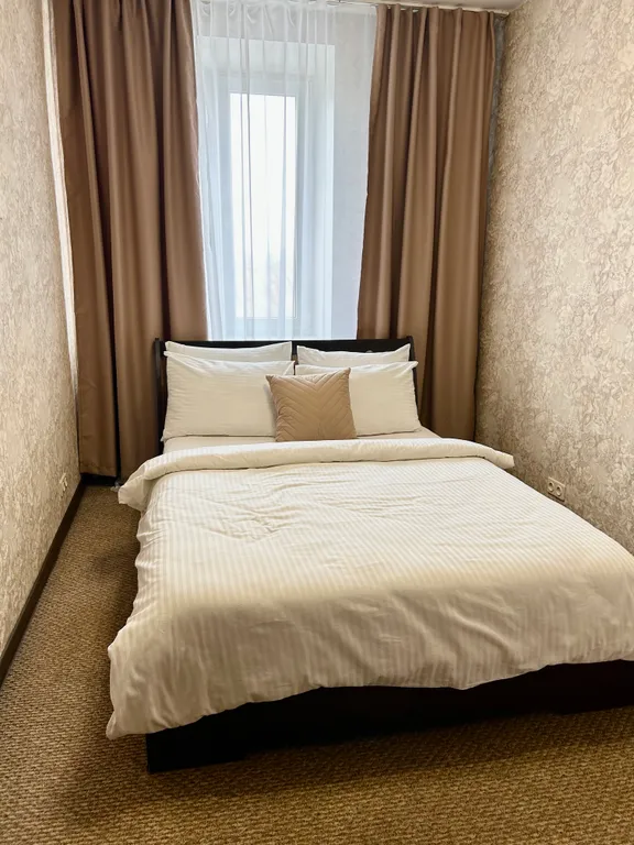 Просторная 4-комнатная квартира в центре города — аренда посуточно в Новокузнецк