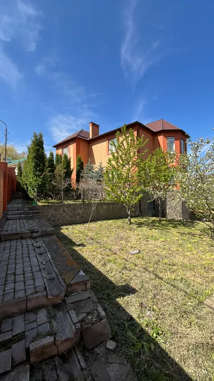 Коттедж Уютный двухэтажный дом в самом центре города-курорта — аренда посуточно в Кисловодск